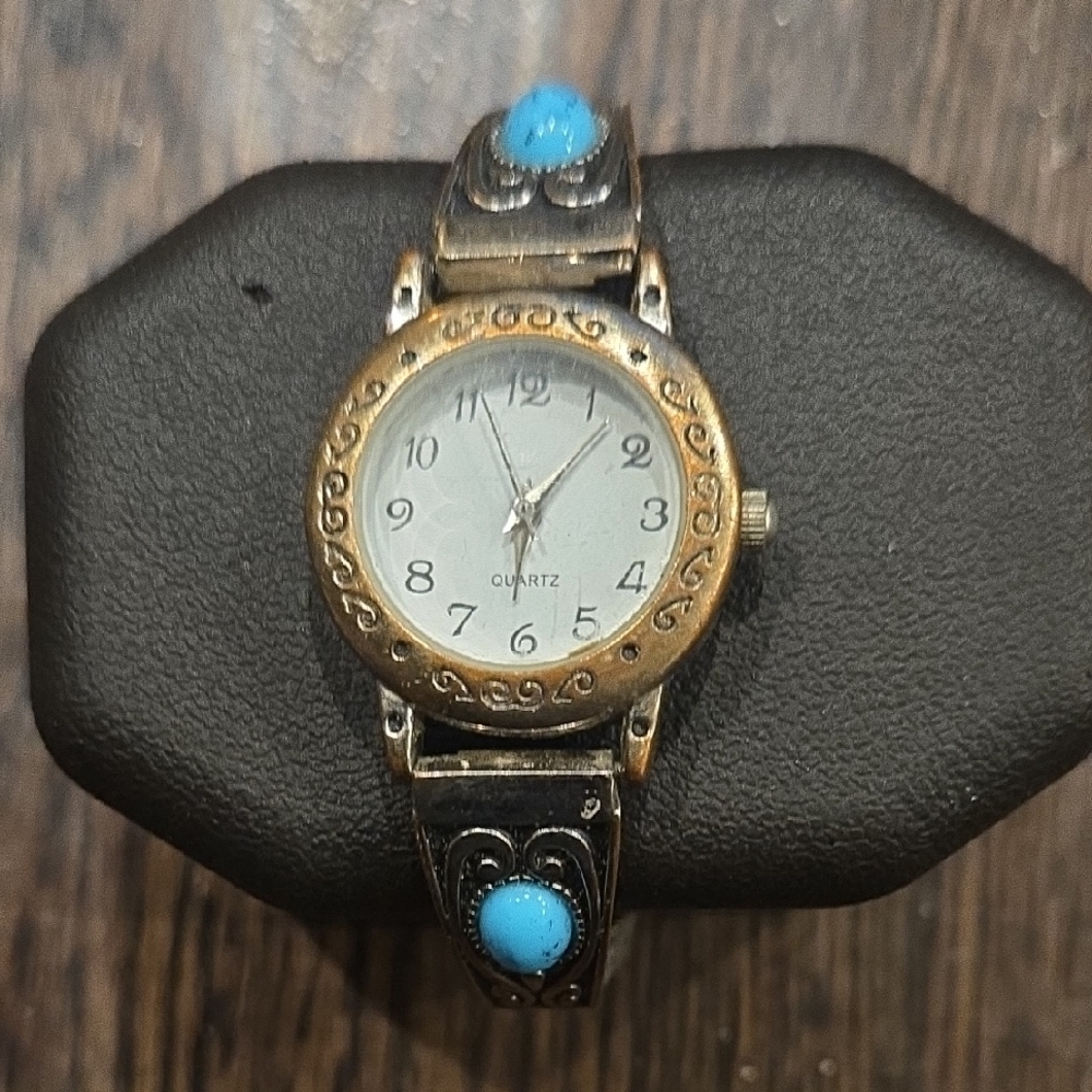 Elegant Gold and Turquoise Women's Quartz Watch